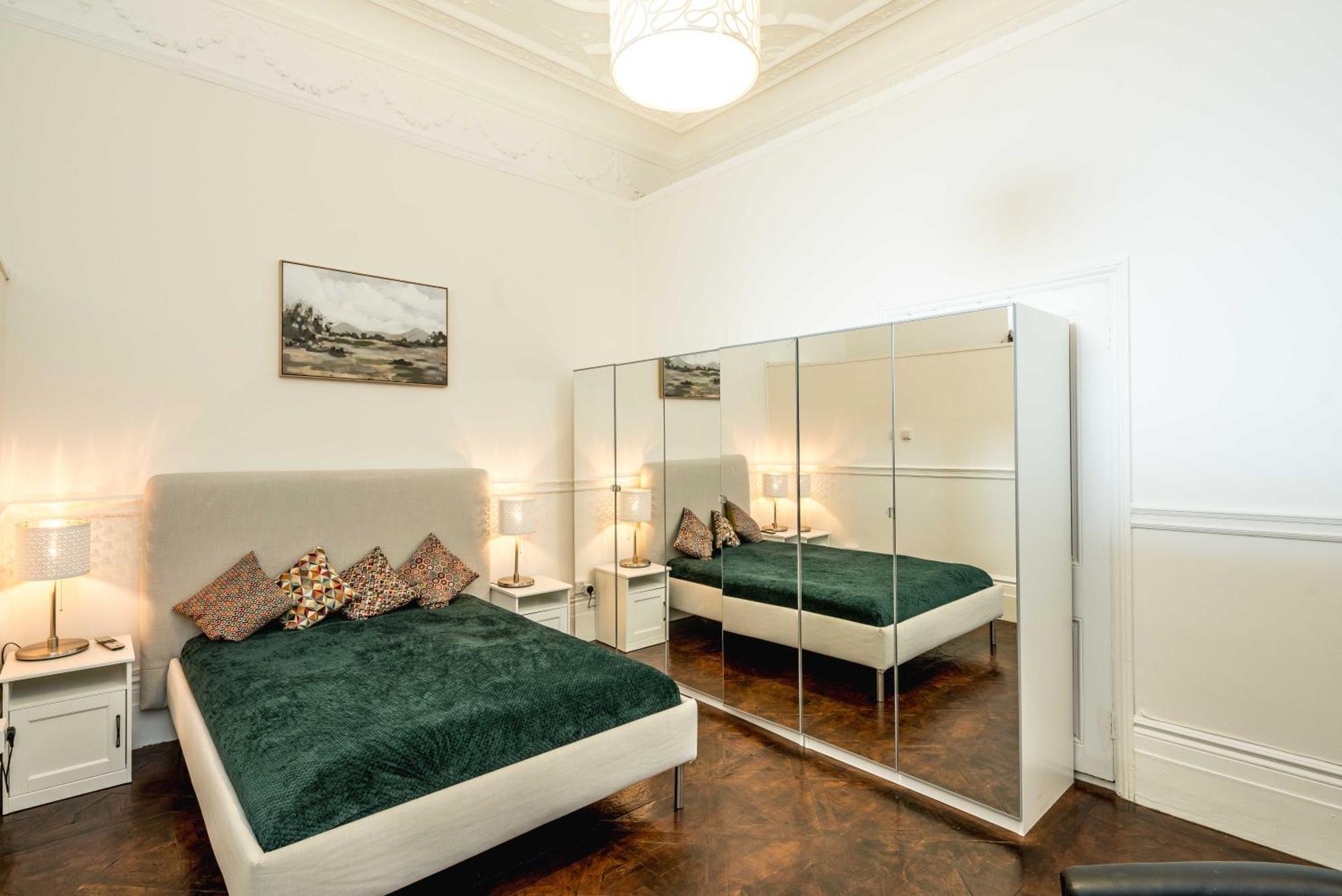 Southken Palace Suites Лондон Экстерьер фото